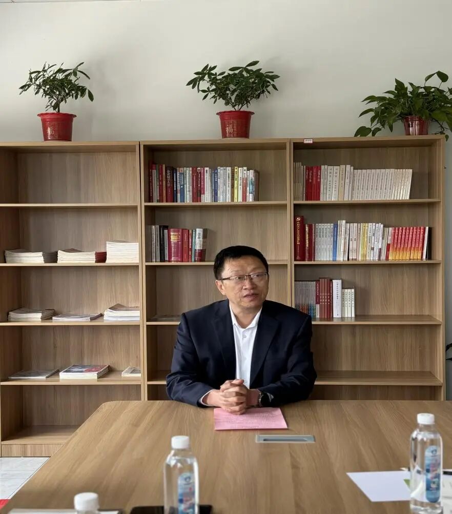 以書(shū)為友 以學(xué)賦能——水務(wù)集團(tuán)“紅五月”青年讀書(shū)活動(dòng)啟幕